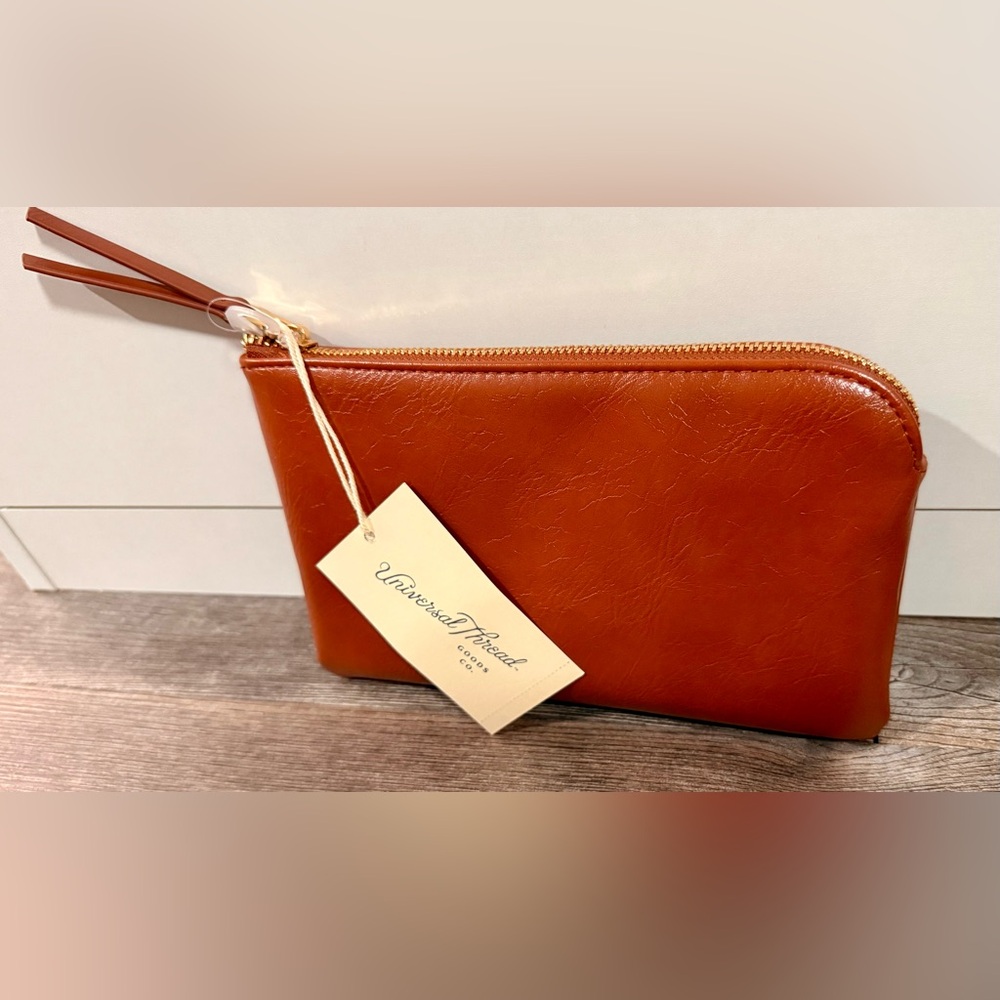 Universal Thread Tan Leather Clutch